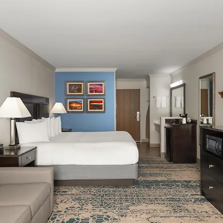 La Quinta By Wyndham Moab-3