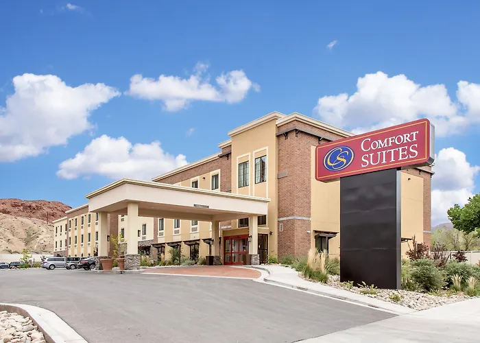 Motel: Comfort Suites Moab Near Arches National Park